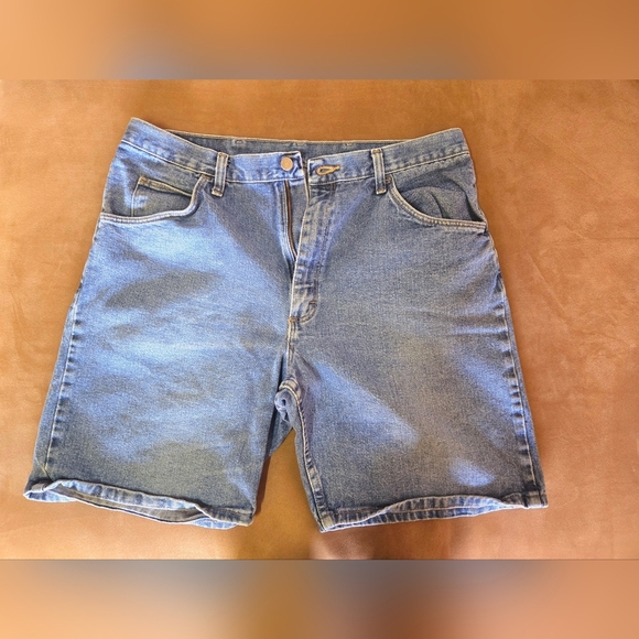 Wrangler Mens Relaxed Fit Denim Shorts Size 36 Light Washed Blue - Picture 5 of 5